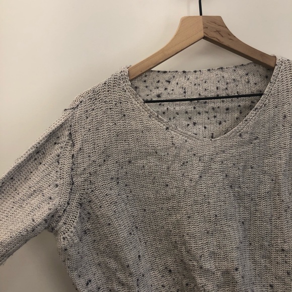 Brandy Melville Flecked Sweater - Picture 2 of 5